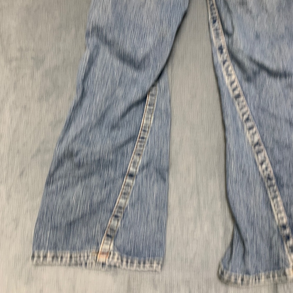 True Religion Jeans Womens 8 Blue Denim Wide Leg Distressed 5 Pockets Zip Fly - Picture 4 of 16